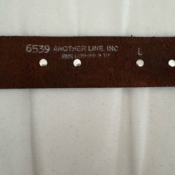 Brown Leather Belt with Silver Buckle - Picture 3 of 3